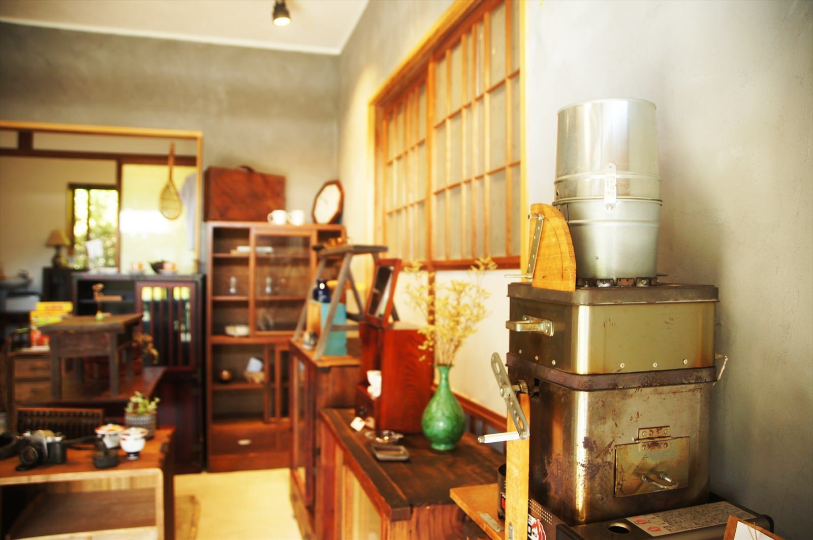 コーヒーと家具のお店「hajimari」ハジマリ