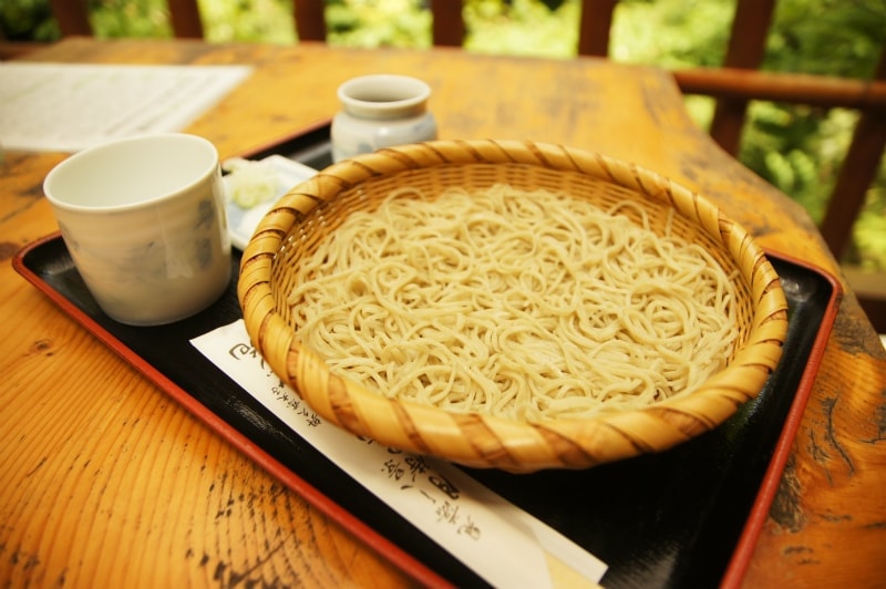 月待の滝　もみじ苑　蕎麦