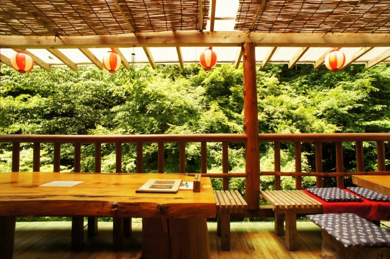 月待の滝　もみじ苑