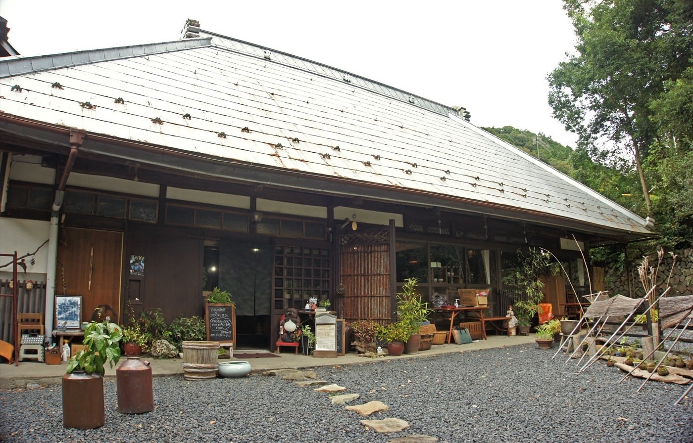 アンティーク雑貨 & こぢんまりカフェ 葵陽